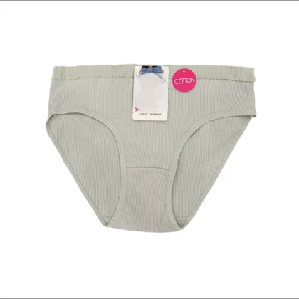 شورت زنانه کبریتی وارداتی مدل لبه کنگره‌ای