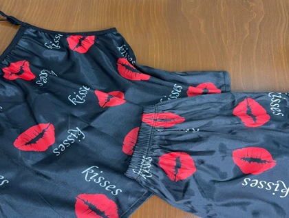 ست تاپ و شلوارک طرح بوسه 036