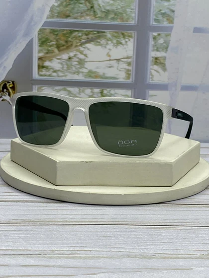 عینک آفتابی اوگا مورل با عدسی پلی‌کربنات پلاریزه و استاندارد UV400، انتخابی ایده‌آل برای رانندگی ایمن، سبک و استایلی شیک و متفاوت.