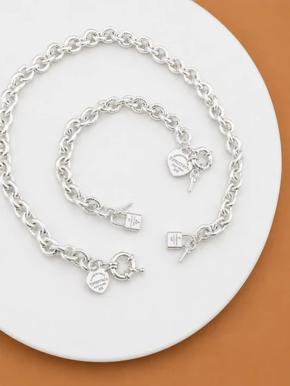 گردنبند و دستبند Tiffany تراشه (خرید به صورت جداگانه)