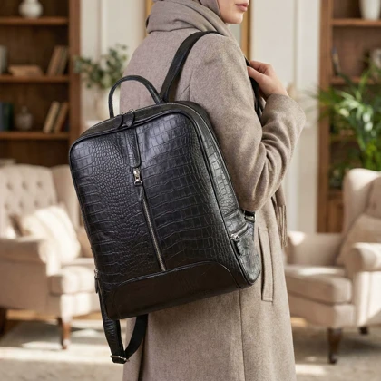 کیف چرم زنانه مدل کوله پشتی عمودزیپ