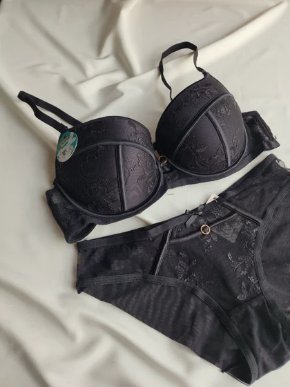 ست شورت و سوتین جکدار فنردار اروپایی کد: 1732