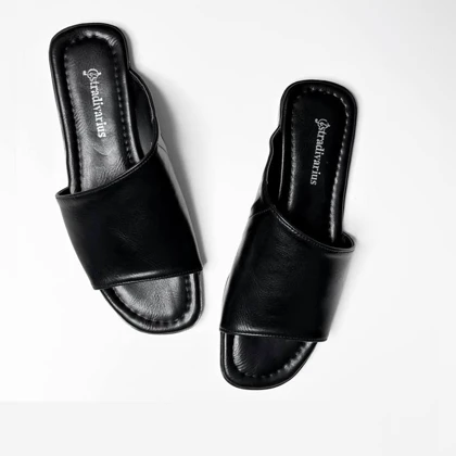 کفش صندل زنانه مدل Stradivarius Sandal - SCr21