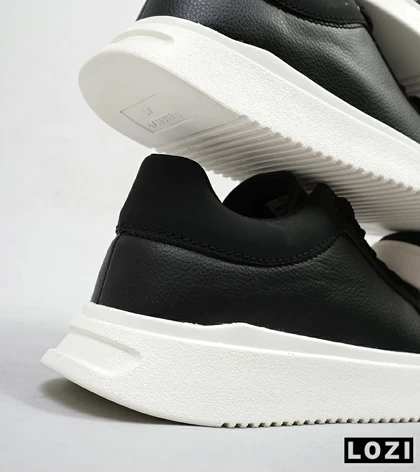 کفش کتانی مردانه مشکی PULL & BEAR