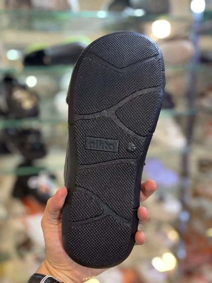 صندل طبی مردانه نیکتا مدل ضربدری gray