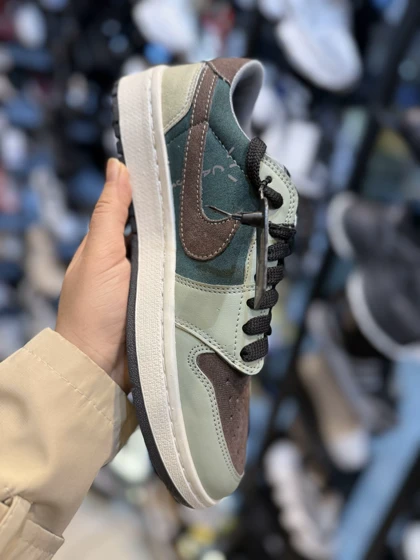 کتانی مردانه تراویس اسکات