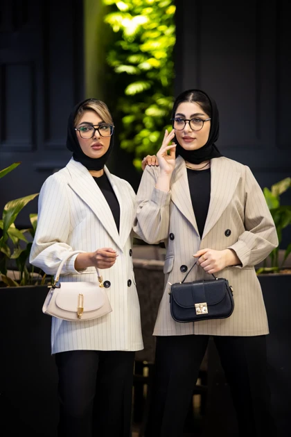 مانتو مازراتی کجراه دیپلمات مچ پیله