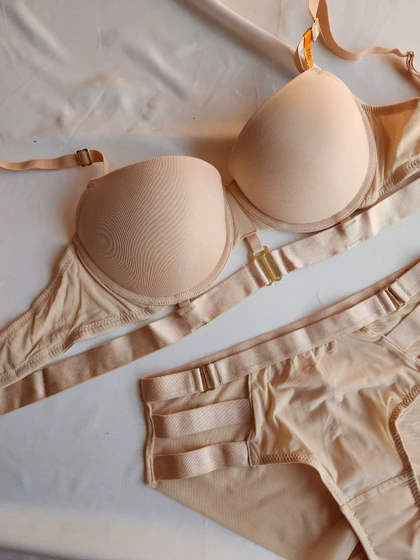 ست شورت و سوتین جکدار فنردار اروپایی کد: 5315