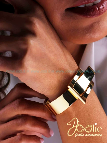 بنگل دستبند زنانه طرح طلا مدل belt کد B2143