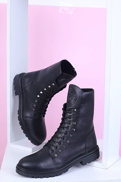 بوت زنانه ورساچه