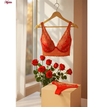 ست شورت و سوتین زنانه رنگ قرمز با رگه طلایی مدل فنردار برتا کد 5339-1021