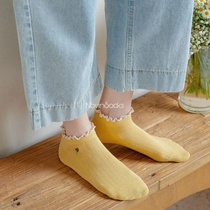 جوراب لبه گیپوری با گلدوزی میوه 1027