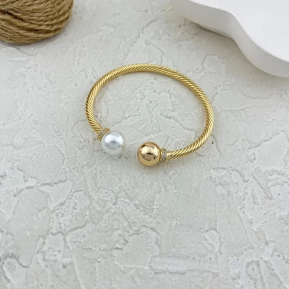 دستبند زنانه بنگل طرح مروارید، زیبایی در اوج سادگی