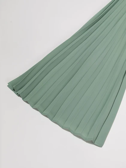 بلوز زنانه کرپ حریر آستین کلوش پلیسه 40103