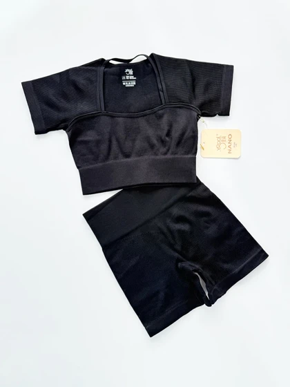 ست کراپ و شورتک ورزشی سیملس