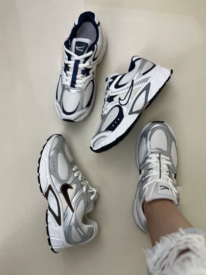 کتانی زنانه وی فایو رانر NIKE V5 RNR کد : 1500 کد 418
