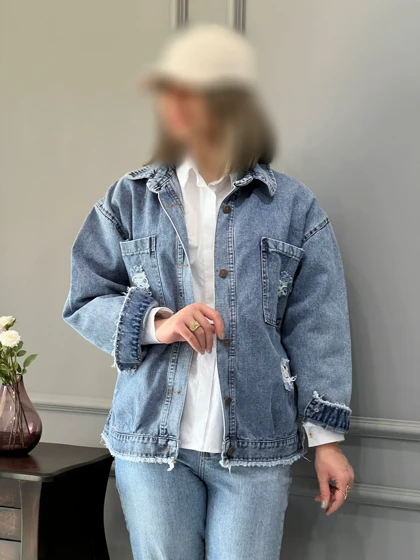 مانتو جین زیر ریش