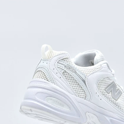 کتانی نیوبالانس 530 اورجینال ویتنامی سفید تمام درجه یک اورجینال دیلم