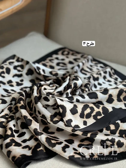 مینی اسکارف طرحدار