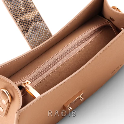 کیف دوشی زنانه چرم رادیس مدل Angela کد 138-M.RTL