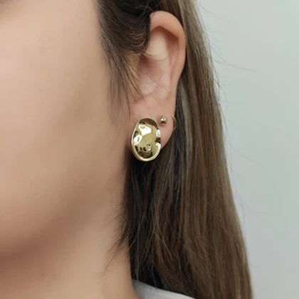 گوشواره میخی بیضی موج‌دار کد M96
