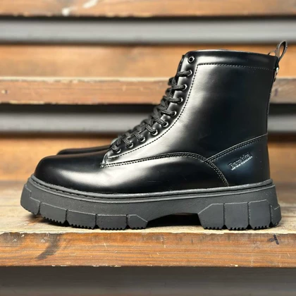 بوت مردانه برشکا بغل زیپ‌دار ورنی