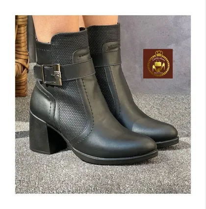 نیمبوت پاشنه‌دار مجلسی و طبی زنانه