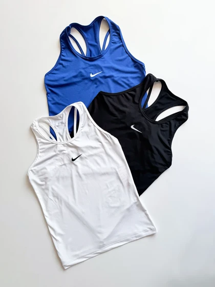 تاپ ورزشی زنانه فلامنت پشت بندی مینیمال نایکی Nike