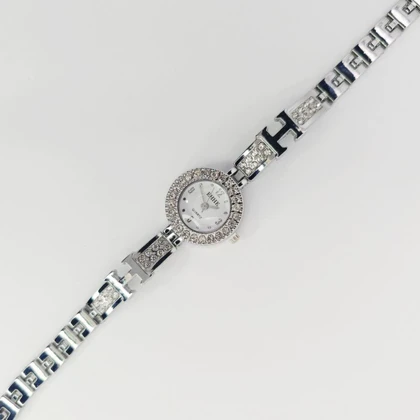 ساعت مچی زنانه مجلسی EHHE نگین‌دار با موتور کوارتز