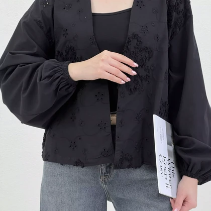 کت زنانه چکنده آستین پفی