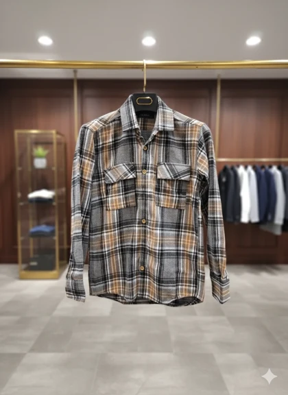 پیراهن پشمی چهارخونه طوسی–نارنجی کم‌رنگ نرم، گرم و مناسب فصل‌های سرد با ترکیب رنگی خاص و جذاب