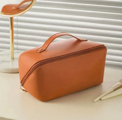 کیف آرایشی چرم اورجینال