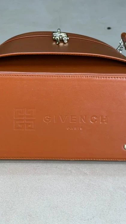 548 - 548 کیف ساده جیوان