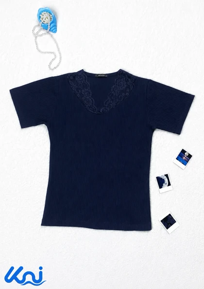 تیشرت زنانه یقه هفت گیپوری برشکا Bershka