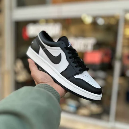 کتانی جردن 1 مشکی سفید بزرگپا کد 607800