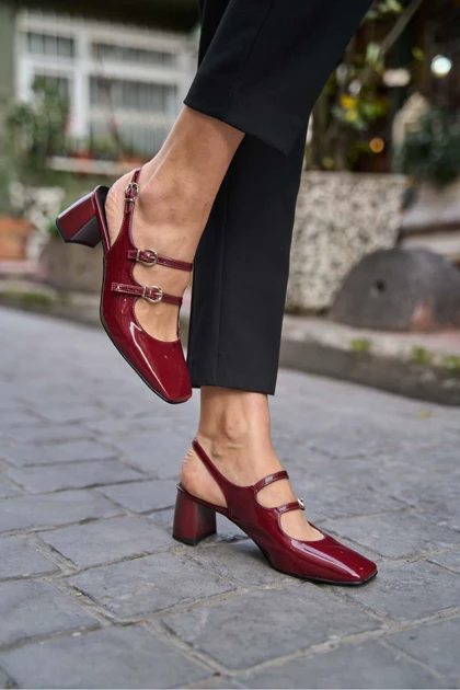 کفش پاشنه‌بلند کلاسیک زنانه madamra madamra