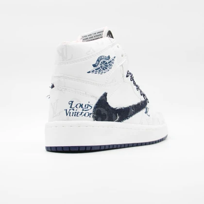 نایک ترویس ساق‌دار سفید سرمه ای کد 6896