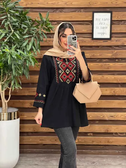 مانتو جلو بسته گلدوزی رنگی