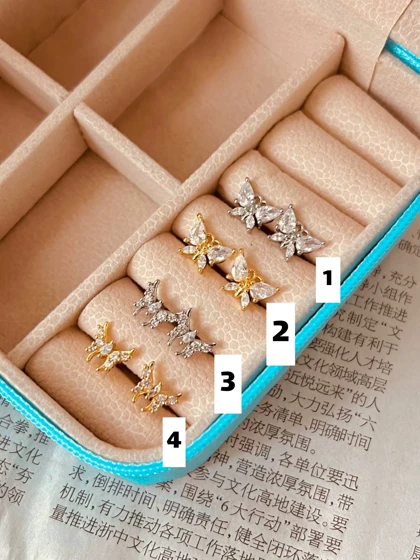 پیرسینگ گوش جواهری پروانه ای