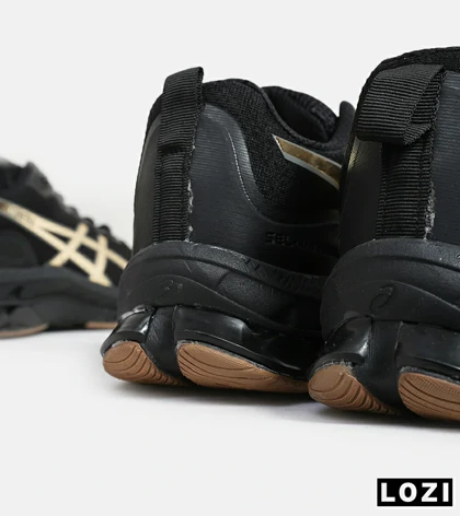 کفش کتانی مردانه مشکی طلایی ASICS GORETEX