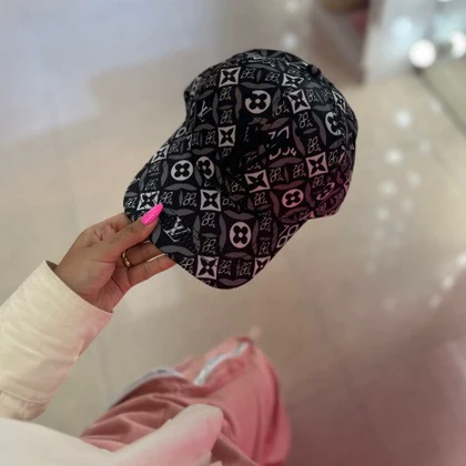 کلاه بیسبالی وارداتی طرحدار