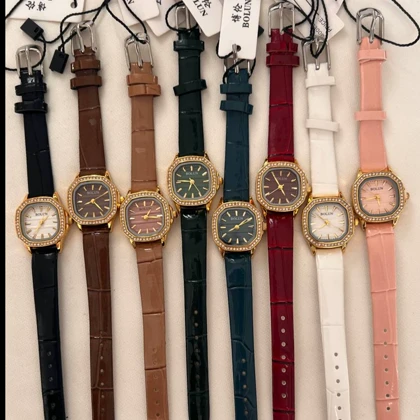 ساعت مچی زنانه برند بولون بند چرمی نسکافه ای دور نگین