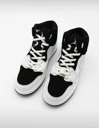کتانی روزانه مردانه نایک Nike Air Jordan 1 Mid Dark M