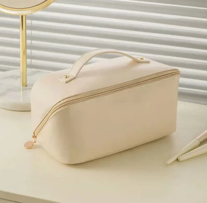 کیف آرایشی چرم اورجینال