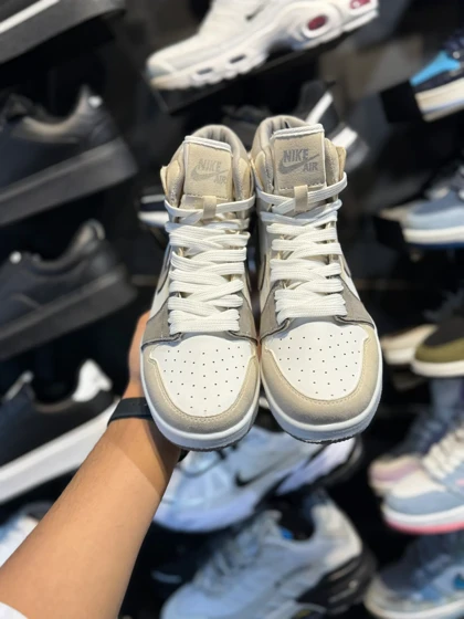 کتانی زنانه جردن وان ساق‌دار طوسی آبی