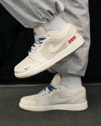 کتانی ویتنامی نایک ایر جردن وان لو سوپریم سفید کرمNike Air Jordan 1 Low Supreme Sail Grey