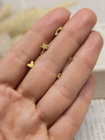 پیرسینگ گوش مینیمال