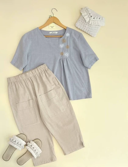 ست دو تیکه بلوز گلدوزی شده و شلوارک کد 2453