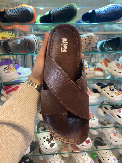 صندل طبی مردانه نیکتا مدل ضربدری قهوه ای