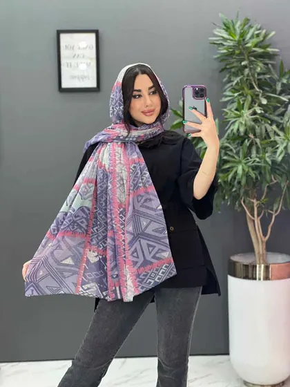 شال حریرنخ طرح لوزی و مربع